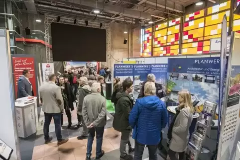 Svenia Munz, Projektleiterin der Baumesse, sagte am Sonntag auf Anfrage, dass die Veranstaltung sehr gut angenommen wurde. „Wir 