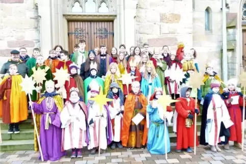 Die Sternsinger der Pfarrei Heilige Hildegard, die sich über Bellheim, Knittelsheim, Ottersheim, Zeiskam, Lustadt und Weingarten