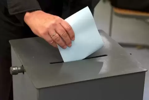 Der Landtag wird nach der rheinland-pfälzischen Landesverfassung alle fünf Jahre neu gewählt.