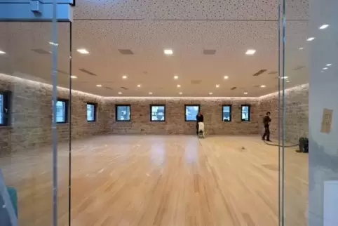 Edel: Der neu gestaltete Saal im Zehnthaus hat einen Parkettboden bekommen.