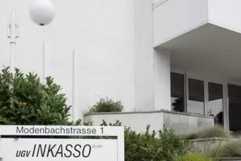 Ohne Urteil beendet: Wenn die Führungsriege der Vorderpfälzer Inkasso-Firma die von der Justiz geforderten Summen zahlt, haben s