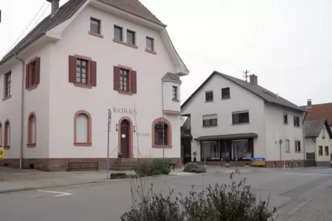 Rund ums Fußgönheimer Rathaus soll ein Wochenmarkt entstehen.