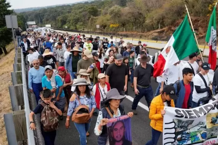 Mexikanische Friedensaktivisten protestieren gegen die Gewalt im Land.