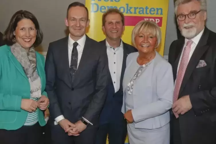 Gaben sich beim Dreikönigsfest der FDP in Rockenhausen ein Stelldichein: (von links) Stellvertretende Landesvorsitzende Daniela 