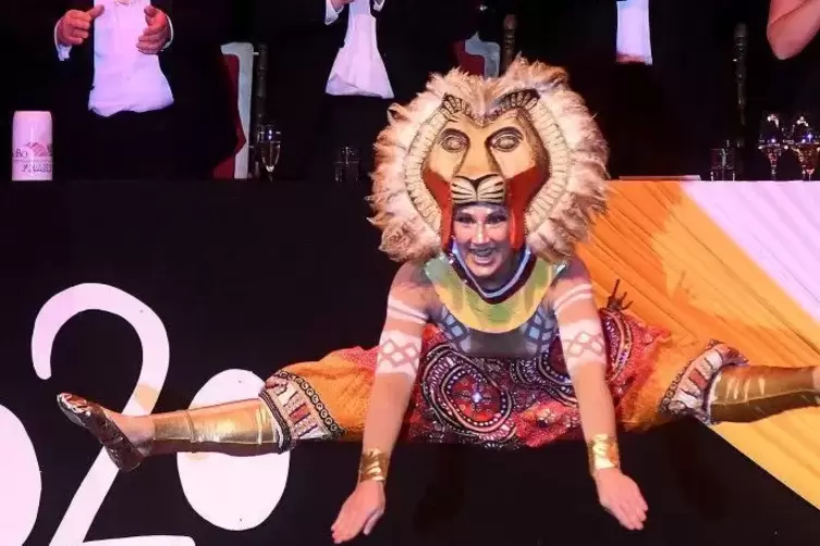 und akrobatische Glanzleistungen gab es für das Publikum beim „König der Löwen“, dem Showtanz der Ballettschule Flex & Point.
