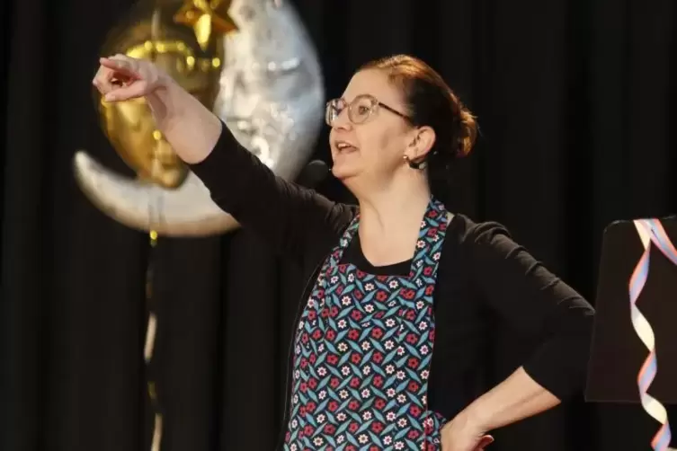 So geht&rsquo;s: Tanja Dautermann als Sparbr&ouml;tchen.