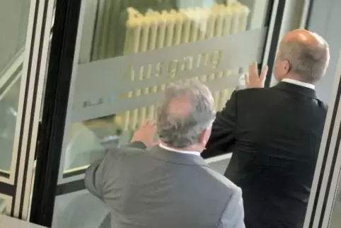 Vor dem Landgericht Koblenz lief der erste Prozess gegen Ex-Minister Deubel.