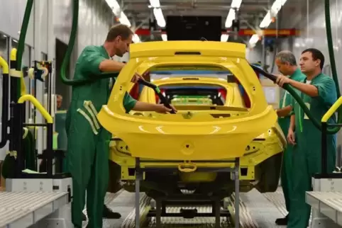 Die Gewerkschaft IG Metall sieht einen Schwerpunkt ihrer Arbeit in der Sicherung von Arbeitsplätzen wie beispielsweise in der kr