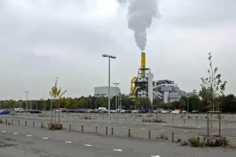 Der Parkplatz soll ausgebaut und Geb&auml;ude zur Abfertigung errichtet werden.