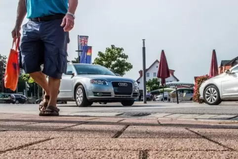 Die Verkehrssituation rund um den Eisenberger Marktplatz ist immer wieder Thema im Rat.