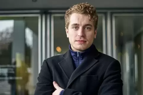 Werther lädt zur Performance ein, so beschreibt Schauspieler Laszlo Branko Breiding das Inszenierungskonzept für seinen Soloaben