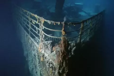 Das Wrack der „Titanic“ liegt südöstlich der kanadischen Provinz Neufundland in rund 3800 Metern Tiefe.