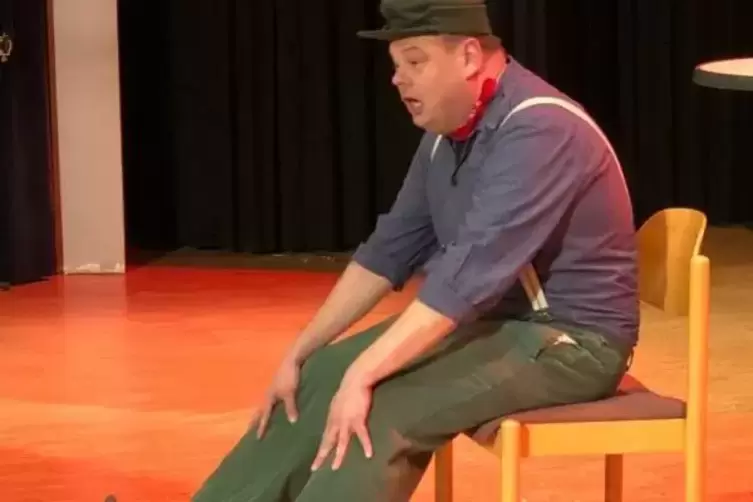 Andreas Scherer von der Mu&szlig;bacher Ausles&rsquo; bei der Prunksitzung des KC 2003 Deidesheim.