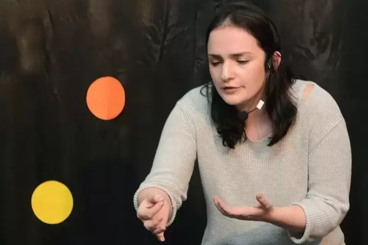 Janine M&uuml;ller erz&auml;hlt, was sie im Supermarkt erlebt hat.
