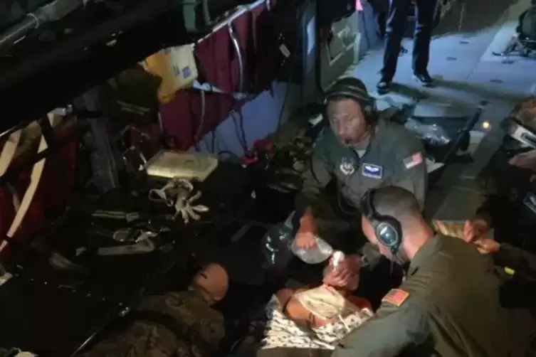 In einer KC 135 k&ouml;nnen auch Verletzte versorgt werden.