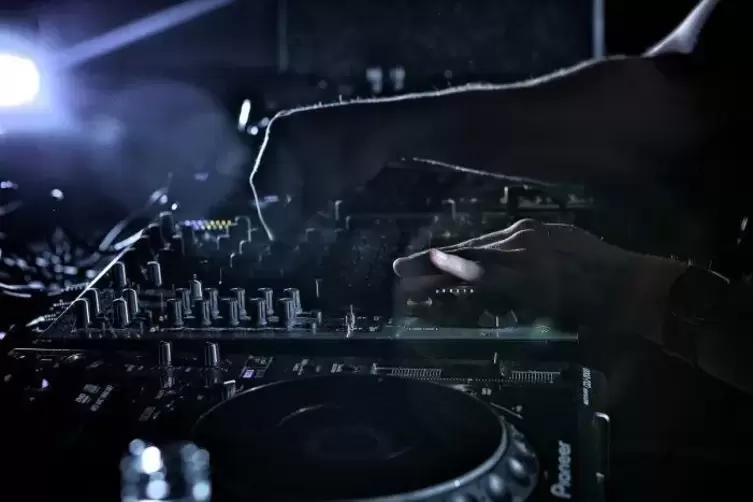Auch Star-DJs wie Paul Kalkbrenner traten im Loft auf.