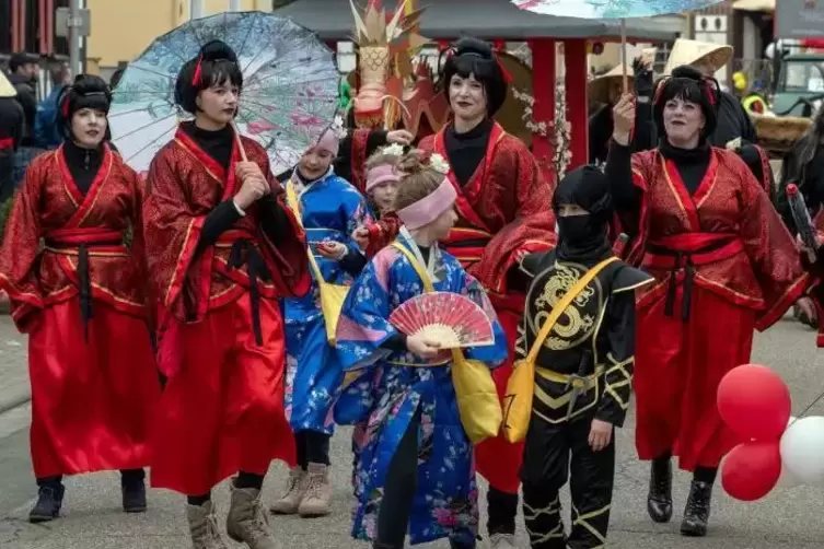 Asiatisch wurde es mit dem Besuch aus de Buchestroo&szlig;.