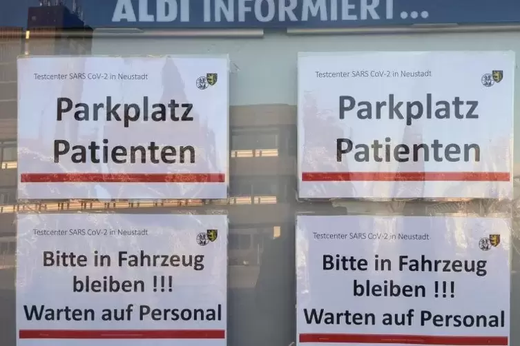 Aushang in der Neustadter Anlaufstelle.